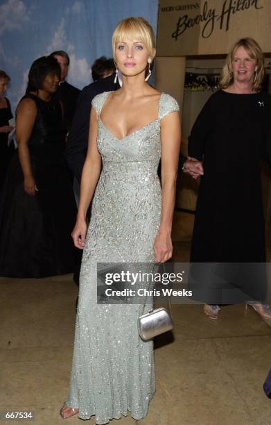 Actress Izabella Scorupco arrives October 28, 2000 at The Carousel of Hope Ball benefiting The Barbara Davis Center for Childhood Diabetes at the...