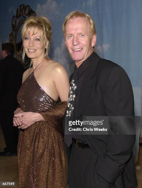 Actor Paul Hogan and wife Linda arrive at The Carousel of Hope Ball benefiting The Barbara Davis Center for Childhood Diabetes October 28, 2000 at...