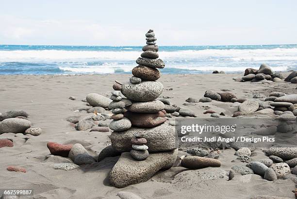 Hawaiian Rocks Stack 53 Hawaii Rock Stack Stock Photos, High-Res Pictures, and Images ...