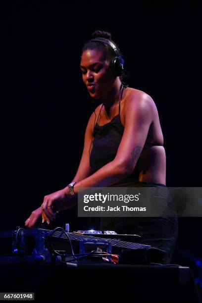 Liz Cambage Dj Photos and Premium High Res Pictures - Getty Images