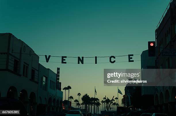 sunset over venice beach, california, america, usa - venice beach photos et images de collection