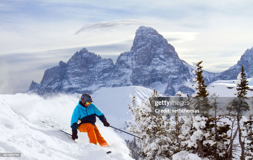 Man skiing, Grand Targhee, Teton, Wyoming, America, USA