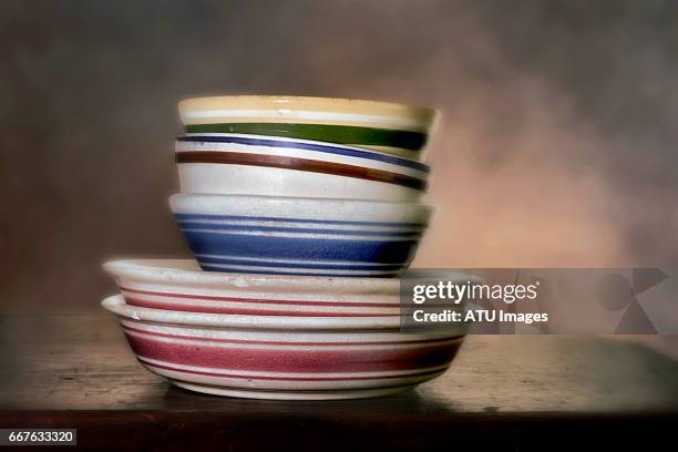 bowls - schaal serviesgoed stockfoto's en -beelden