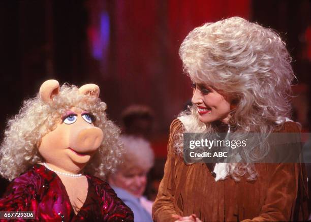 Musician Dolly Parton with Miss Piggy on 'Dolly', 1988.