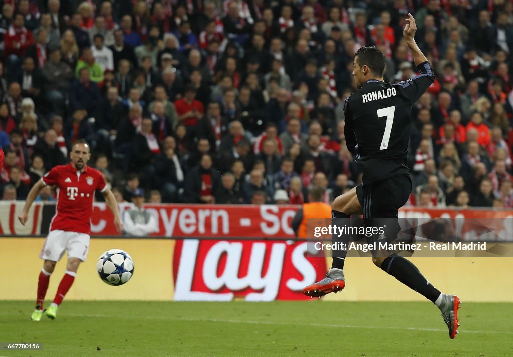 FC Bayern Muenchen v Real Madrid CF - UEFA Champions League Quarter Final: First Leg