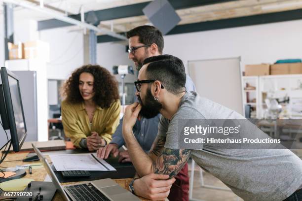 startup business co-workers working together - millennial generation foto e immagini stock