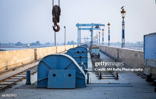 sukkur barrage - sukkur stock pictures, royalty-free photos & images