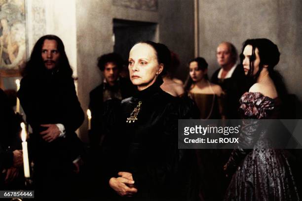 Italian actress Virna Lisi and French actress Isabelle Adjani on the set of the 1994 film La Reine Margot , directed by Patrice Chereau.