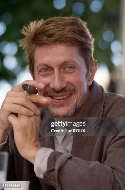 French actor Jacques Dutronc on the set of the film Van Gogh, directed by Maurice Pialat.