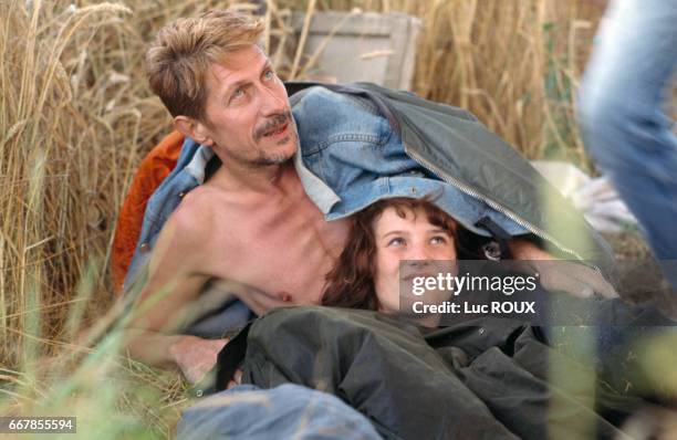 French actor Jacques Dutronc and French actress Alexandra London on the set of the film Van Gogh, directed by Maurice Pialat.