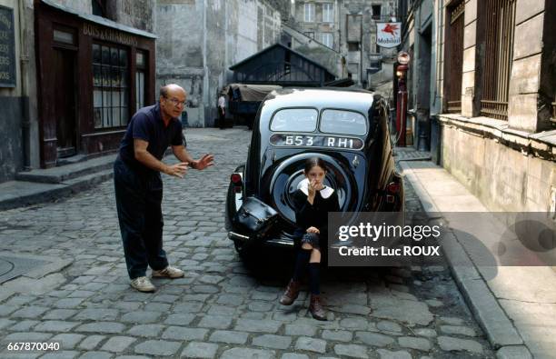 German director Volker Schlondorff on the set of his film Der Unhold .