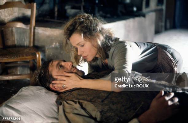 French actor Gerard Depardieu and French actress Elisabeth Depardieu on the set of the film Jean de Florette, directed by Claude Berri.