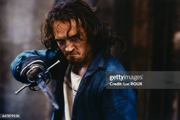 Swiss actor Vincent Perez on the set of the 1994 film La Reine Margot , directed by Patrice Chereau.