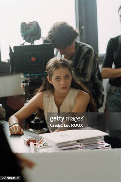 French actress Marion Cotillard on the set of the film Les Jolies Choses , based on the novel by Virginie Despentes and directed by Gilles...