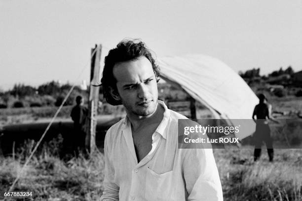 Swiss actor Vincent Perez on the set of Ligne de Vie , directed by Pavel Lounguine.