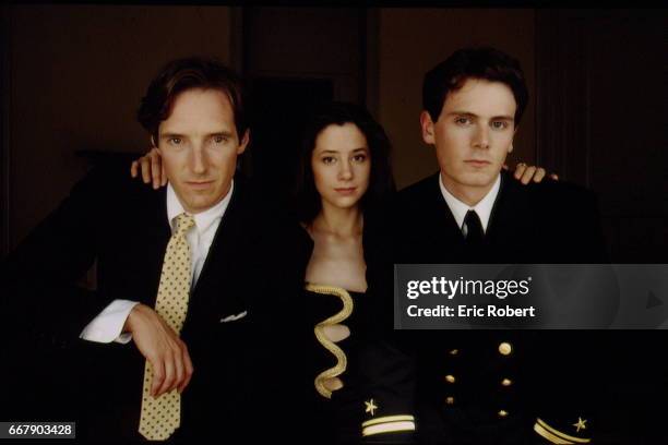 Portrait of, from left, American actors Taylor Nichols, Mira Sorvino, and Chris Eigeman in the film 'Barcelona' , 1994.