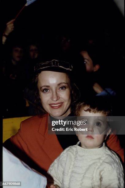 Fanny Cottencon et son fils Maxime.