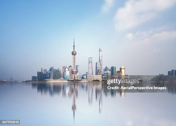 shanghai skyline - shanghai world financial center stock-fotos und bilder