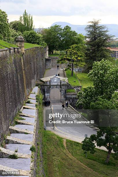 historical fortification wall of pamplona - navarra stock pictures, royalty-free photos & images