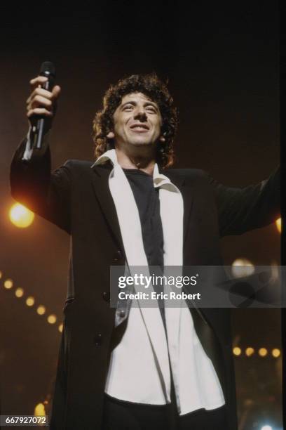 PATRICK BRUEL IN CONCERT AT BERCY
