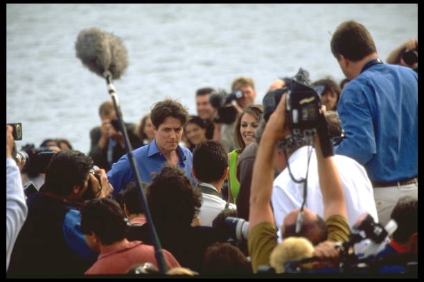 LIZ HURLEY AND HUGH GRANT
