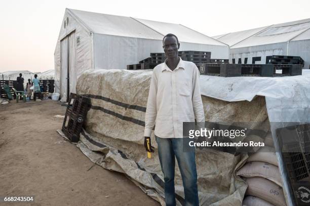 Dec. 12 2014 - daily life at PoC near the WFP storage faciliy. UN base in Bentiu, Unity state - South-Sudan; This area is considered the frontline of...