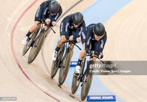 The team of New Zealand with Racquel Sheath, Rushlee Buchanan, Kirstie James and Jaime Nielsen competes in the Women's Team Pursuit Finals during...