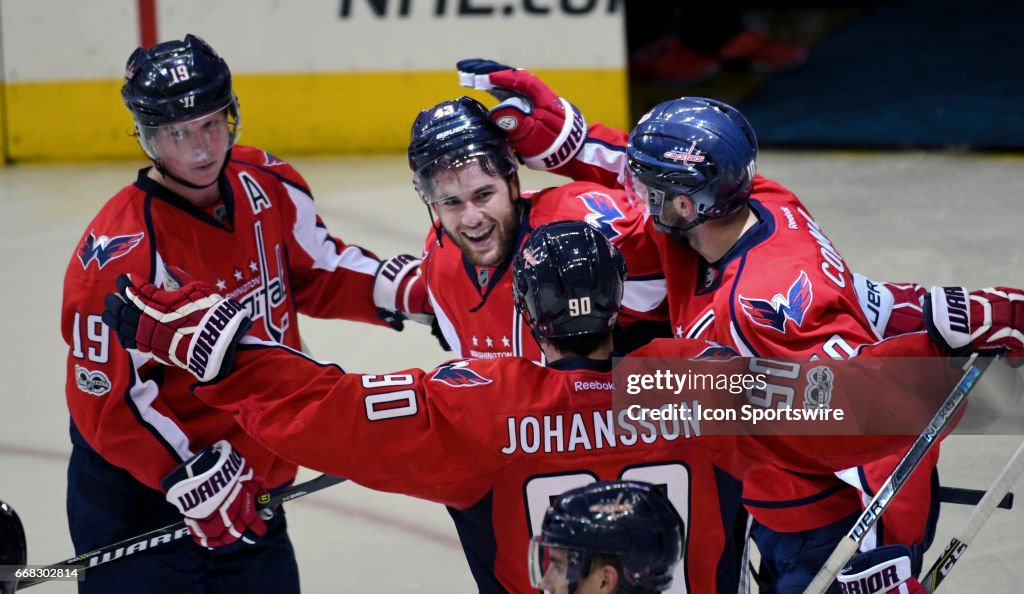 NHL: APR 13 Round 1 Game 1 - Maple Leafs at Capitals
