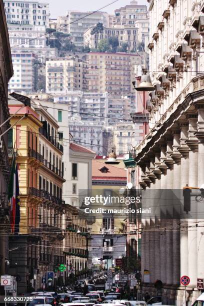 napoli , via chiatamone (naples, chiatamone street) - prospettiva lineare stockfoto's en -beelden