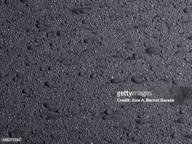 full frame of the textures formed by the bubbles and drops, on a smooth gray background - frescura stock pictures, royalty-free photos & images