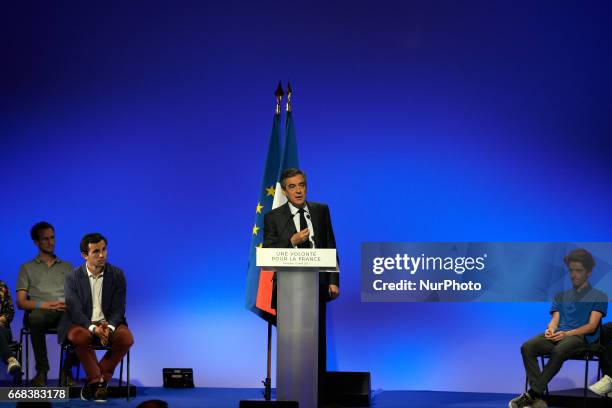 François Fillon, former Prime Minister under Sarkozy's presidency was in Toulouse at the Zenith to hold one of its last meeting before the 1st round...