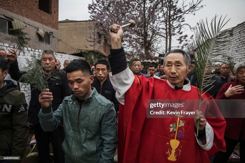 Chinese Christians Mark Holy Week At Underground Church