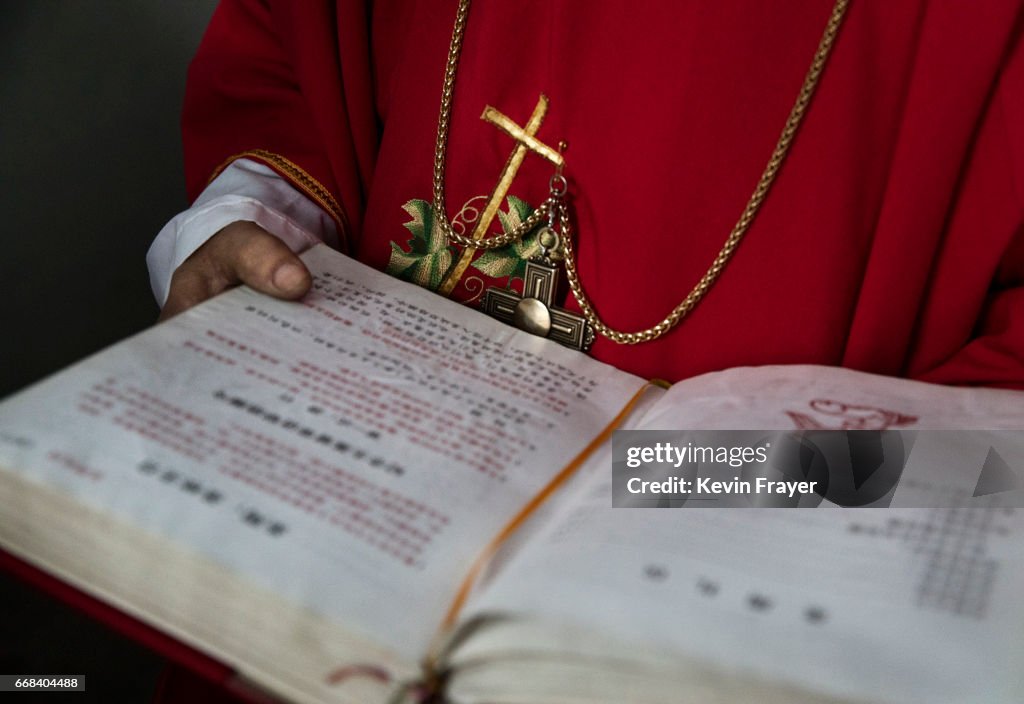 Chinese Christians Mark Holy Week At Underground Church