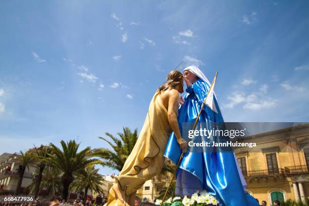 pozzallo (ragusa province), sicily, italy: celebrating easter - happy easter in italian stock pictures, royalty-free photos & images