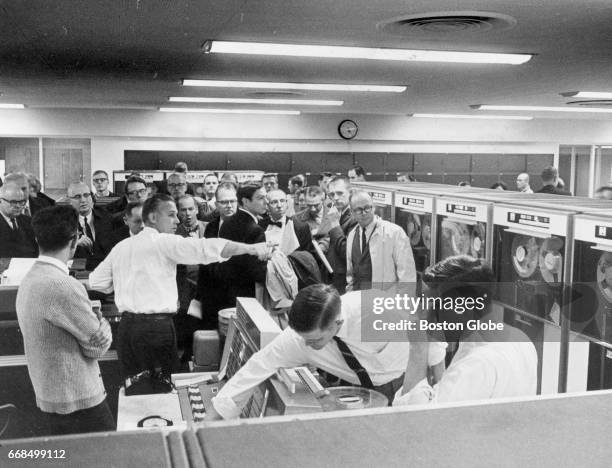 Group tours the computation lab at Harvard University in Cambridge, Mass.,on Nov. 5, 1965.