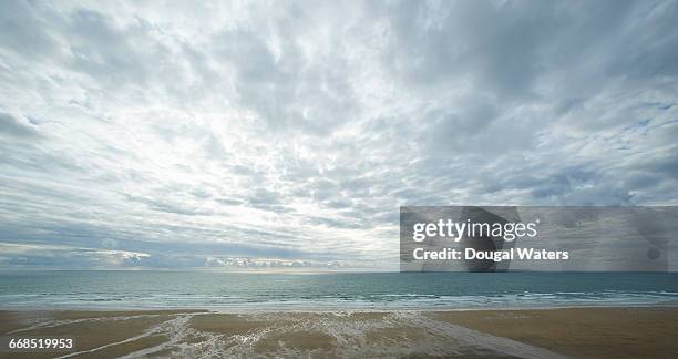 view out to sea from atlantic beach. - gezeiten stock-fotos und bilder