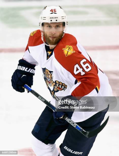 Jakub Kindl of the Florida Panthers plays in the game against the Boston Bruins at TD Garden on March 25, 2016 in Boston, Massachusetts.