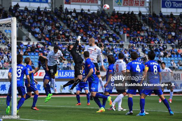 Robin Simovic 85 Yuji Kajikawa Stock Photos, High-Res Pictures, and Images - Getty Images