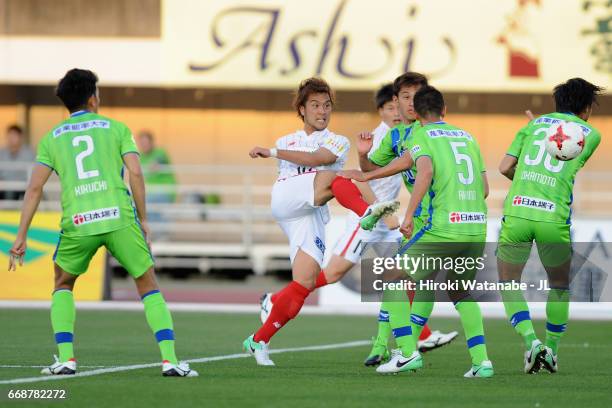 Koya Kazama of FC Gifu shoots at goal during the J.League J2 match between Shonan Bellmare and FC Gifu at Shonan BMW Stadium Hiratsuka on April 15,...