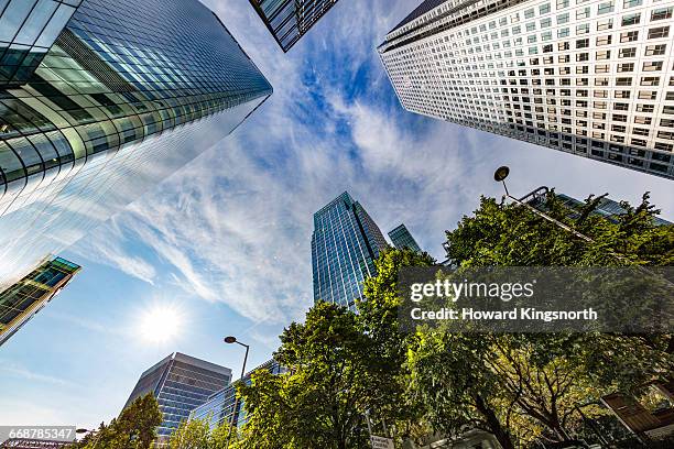 canary wharf skyscrapers - canary wharf stock pictures, royalty-free photos & images