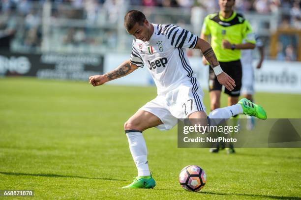 Sturaro Stefano during the Italian Serie A football match Pescara vs Juventus on April 15 in Pescara, Italy.