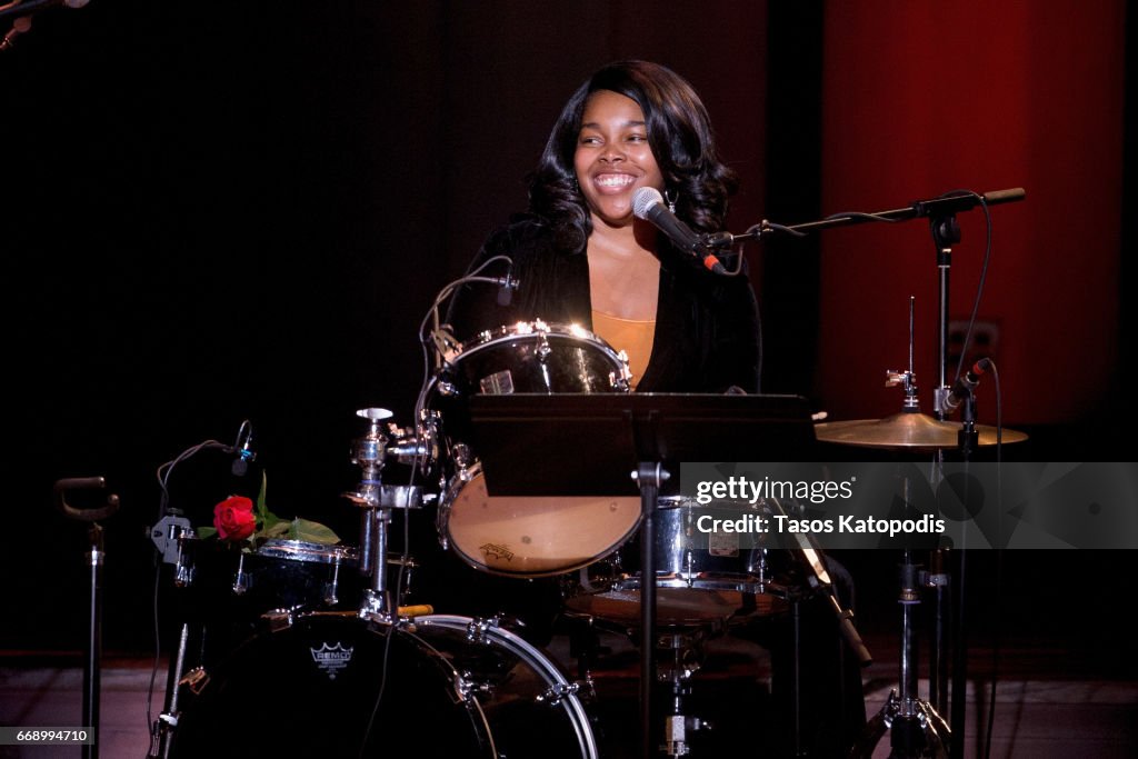 Sharde Sharde Thomas preforms at Kennedy Center Concert Hall on April 15 ...