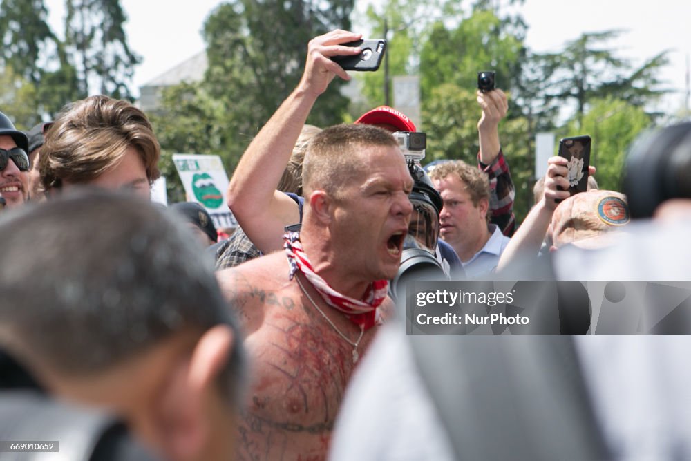 Trump supporters and protesters clash at free speech rally in Berkeley