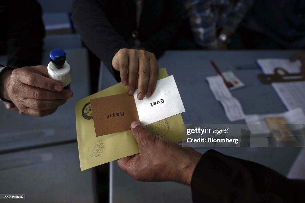 Turkish Referendum Vote To Expand Presidential Powers