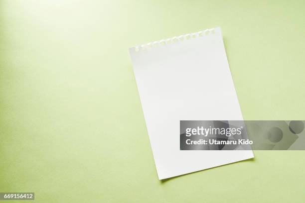 paper. - 簡素 stock pictures, royalty-free photos & images