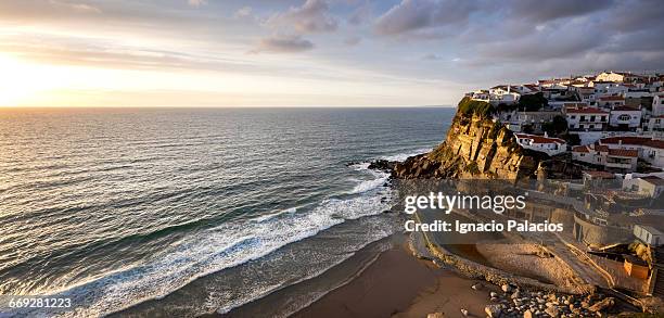 seaside town and rock pool at azenhas do mar - azenhas do mar stock pictures, royalty-free photos & images