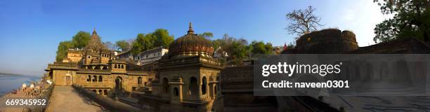 ahilya fort 360 view from top, at narmada ghats, maheshwar, india - varanasi panorama stock pictures, royalty-free photos & images