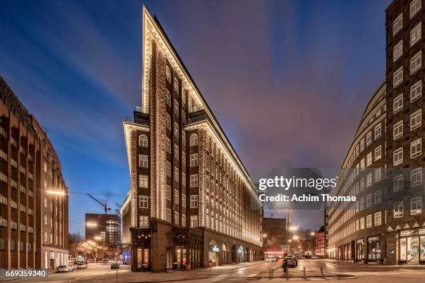 chile house, hamburg, germany, europe - abenddämmerung stock pictures, royalty-free photos & images