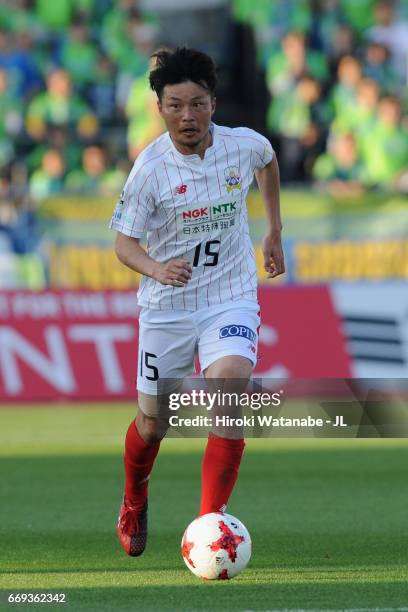 Daiki Tamori of FC Gifu in action during the J.League J2 match between Shonan Bellmare and FC Gifu at Shonan BMW Stadium Hiratsuka on April 15, 2017...