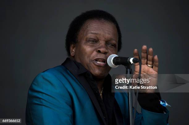534 Lee Fields The Expressions Photos and Premium High Res Pictures - Getty  Images